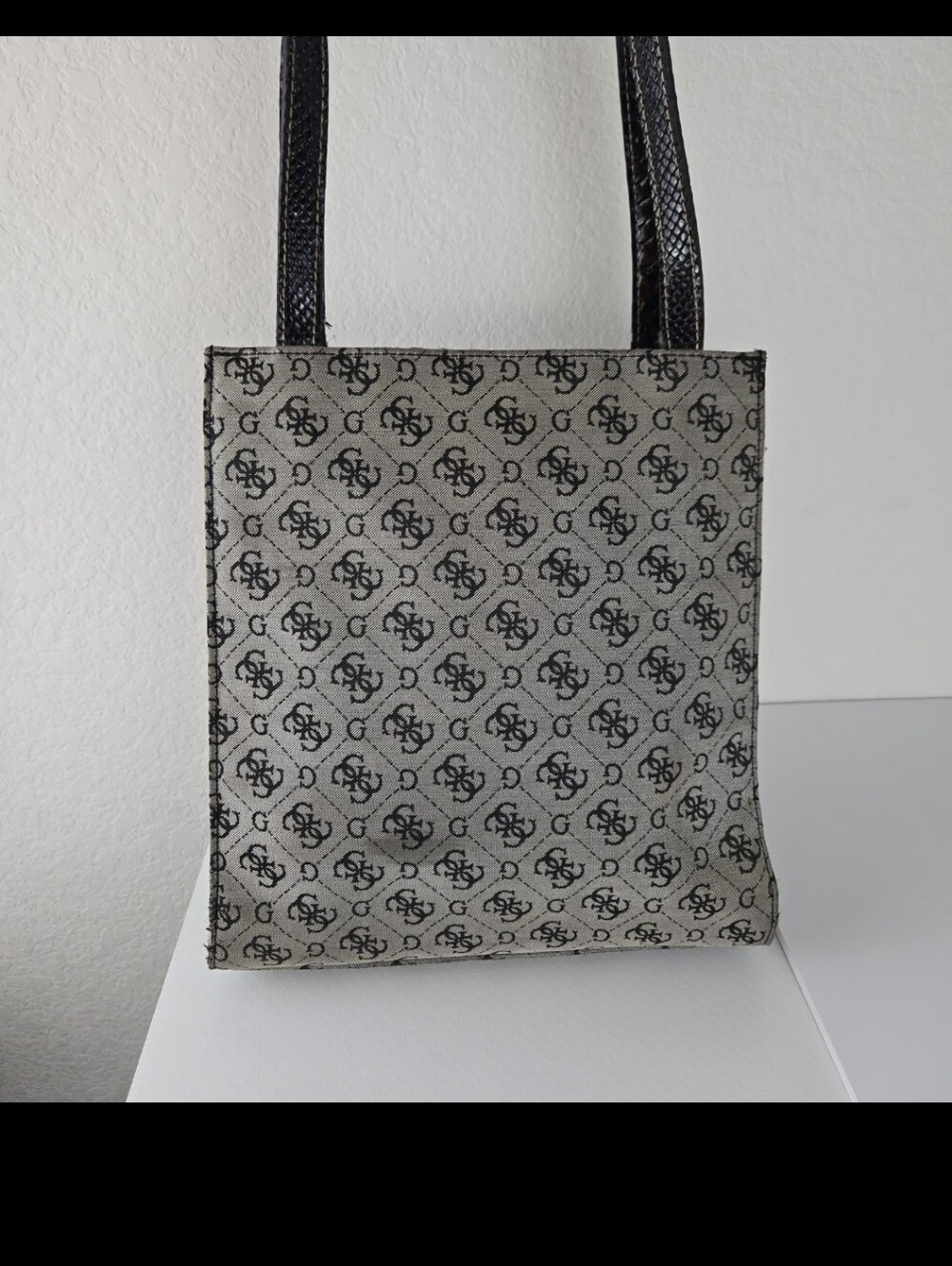 Guess Monogram Small Purse - Picture 3 of 12